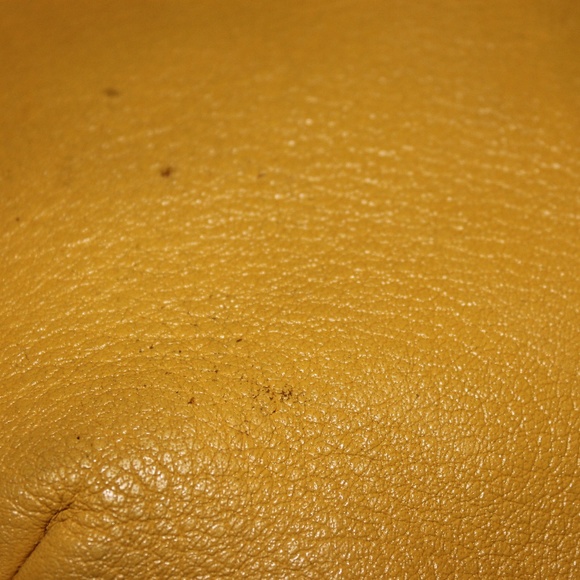 B Makowsky Leather cross body bag - Picture 7 of 8